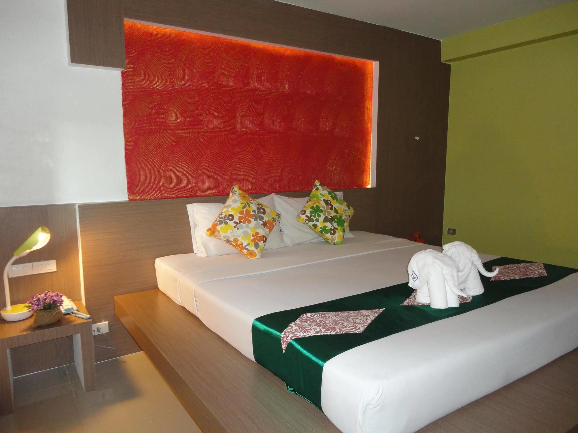 La Moon At Phuket - Sha Extra Plus Ngoại thất bức ảnh