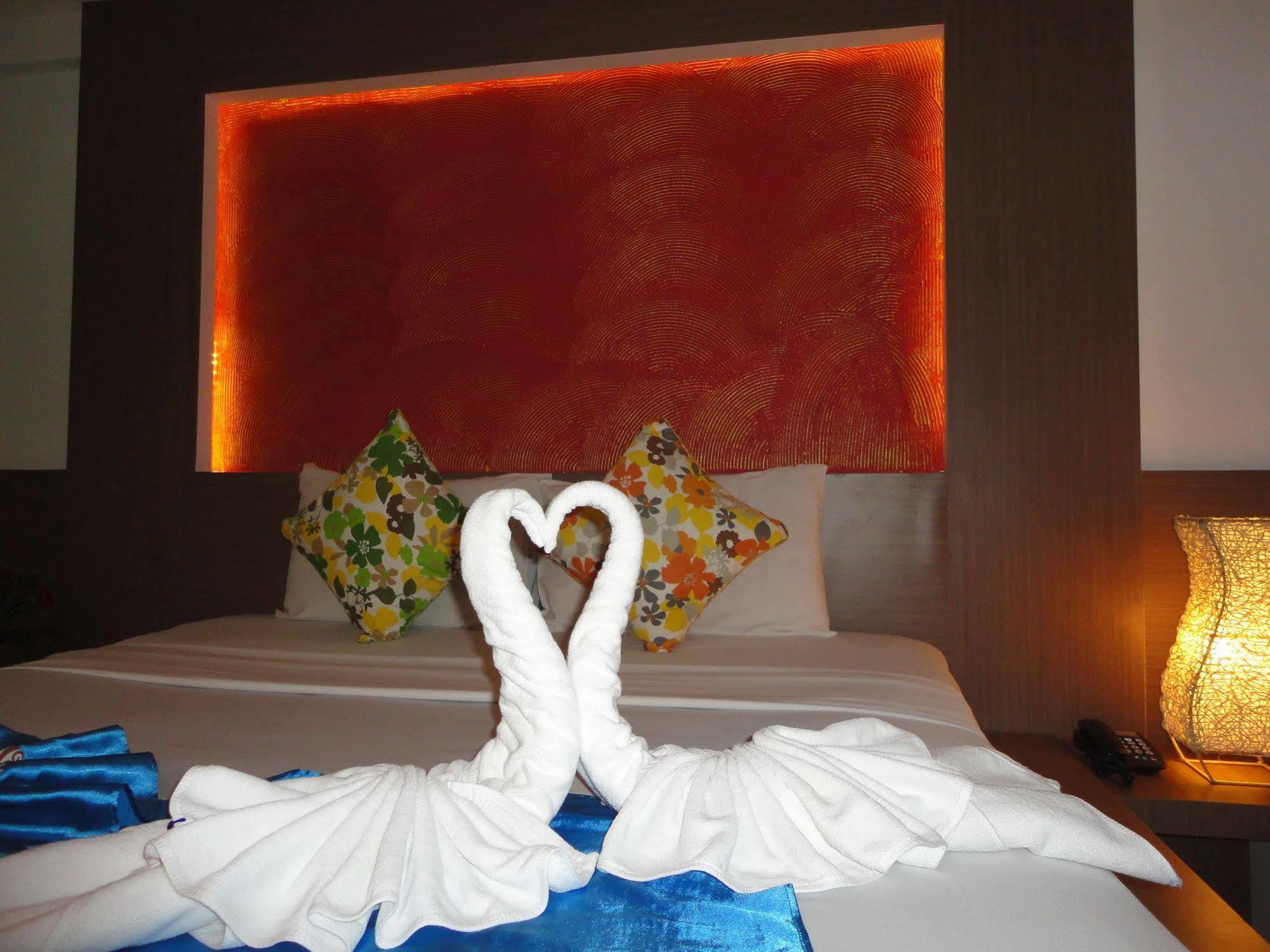 La Moon At Phuket - Sha Extra Plus Ngoại thất bức ảnh
